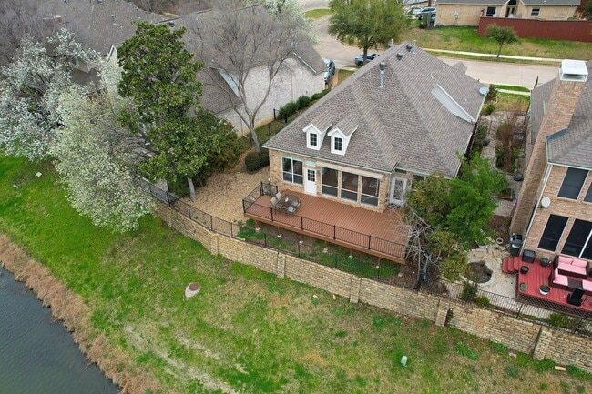 Building Photo - 7712 Lakecrest Cir