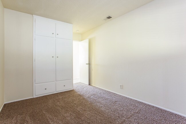 Building Photo - 2772 Sargent Ave