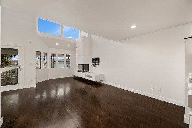 Building Photo - 24 Westwind St