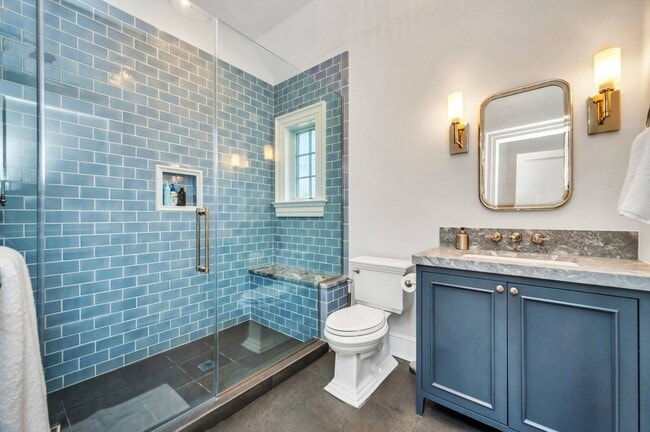 Building Photo - 21 Barn Ln