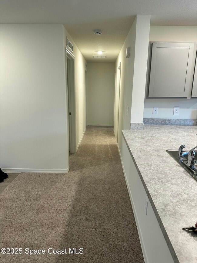 Building Photo - 1337 Wade St SE