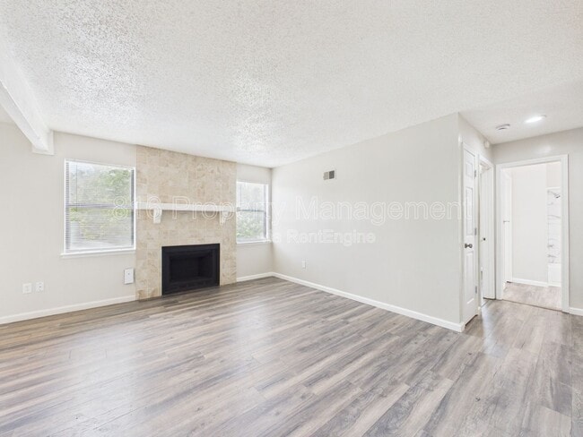 Building Photo - 3102 Eaton St