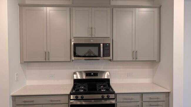 Building Photo - 3111 Vitner Dr