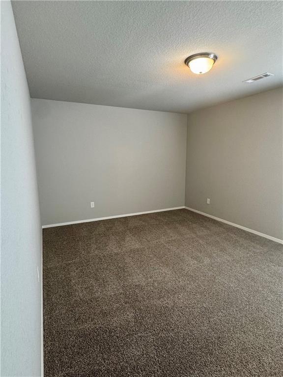 Building Photo - 704 SW Loudon Dr