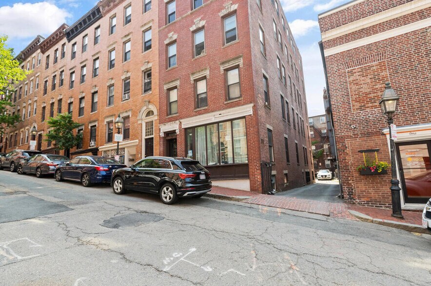 Building Photo - 5 Grove St