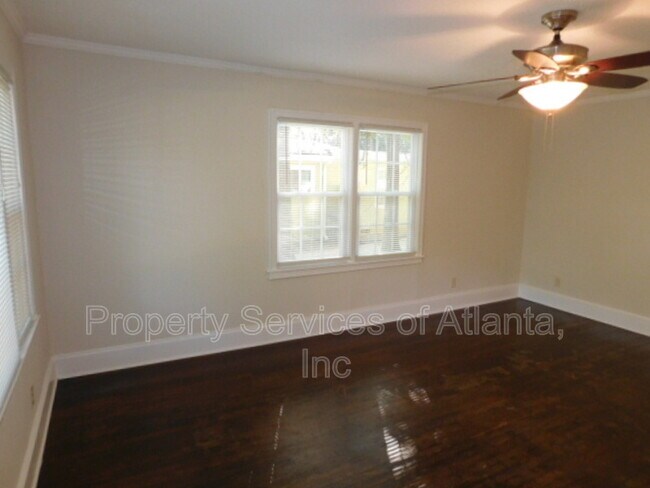 Building Photo - 482 Hyde Dr NE