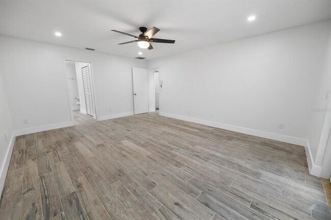 Building Photo - 3865 Donna Lynn Ln