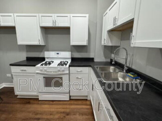 Building Photo - 1950 S Trumbull Ave