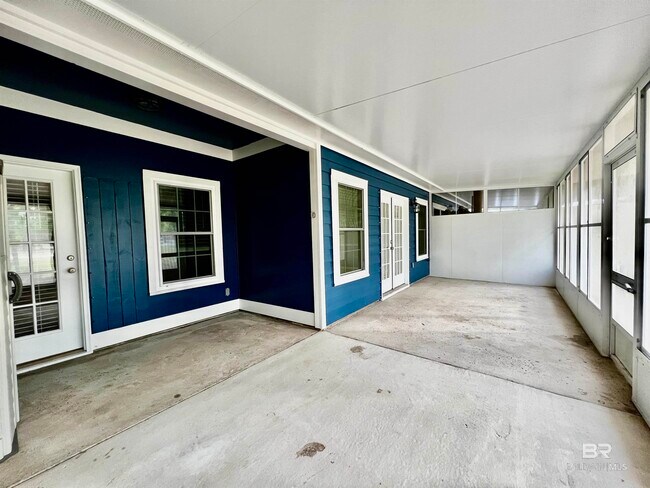 Building Photo - 444 Clubhouse Dr