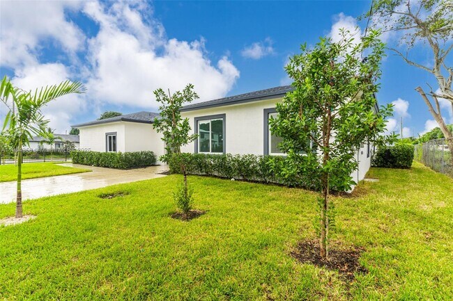 Building Photo - 11870 SW 220th St