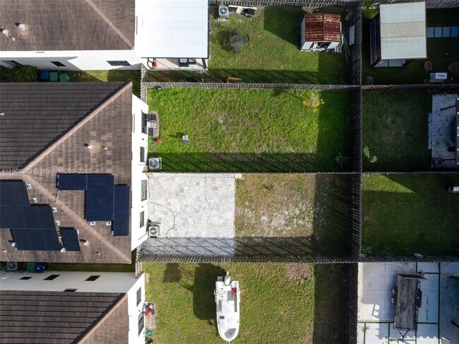 Building Photo - 24985 SW 107th Ct