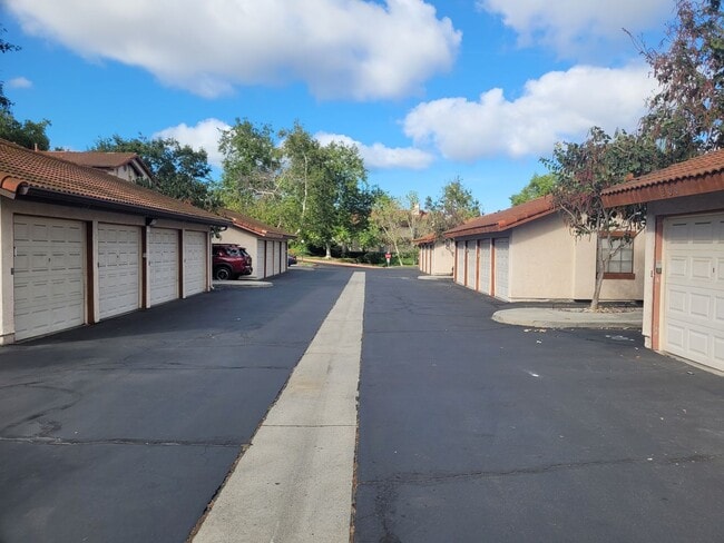 Building Photo - Well-Maintained 3 Bedroom Condo in Calavera Hills - Somerset