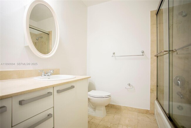 Building Photo - 2525 SW 3rd Ave