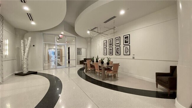 Building Photo - 860 Peachtree St NE