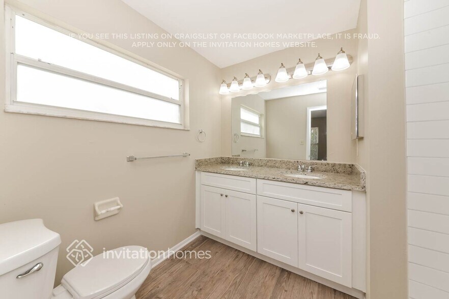 Building Photo - 4201 11th Ave E