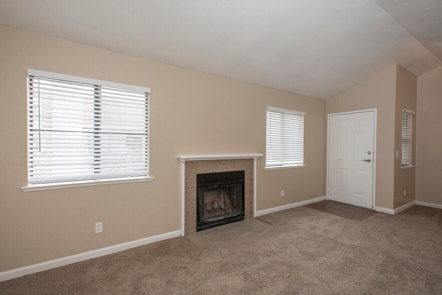 River's Edge Apartments 505 Pioneer Dr Lodi CA 95240 Apartment Finder