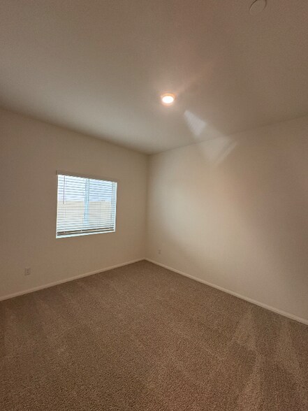 Building Photo - 31367 Autumn Blaze Dr