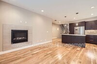 Building Photo - 1323 Elati St