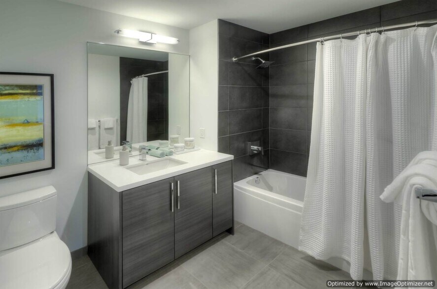 Building Photo - 1200 N Larrabee St