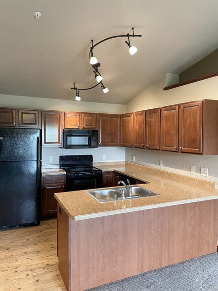 Primary Photo - 3117 W Glenpark Dr