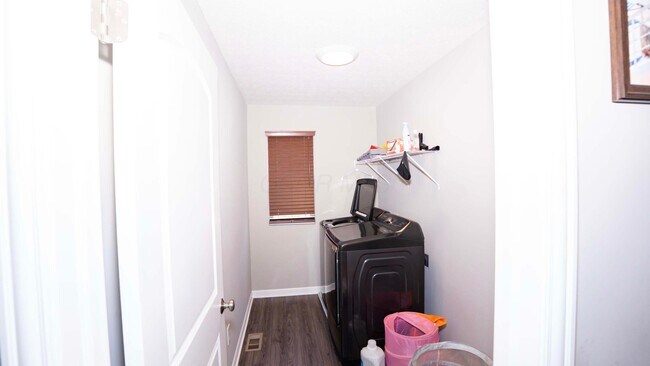 Building Photo - 7320 Blackwell Dr