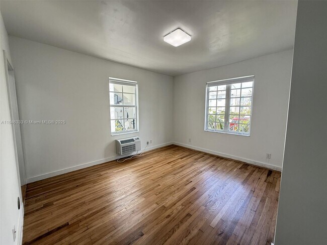Building Photo - 1552 Euclid Ave