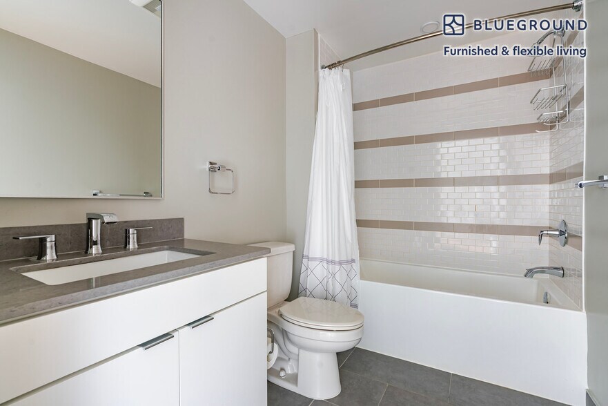 Building Photo - 2210 Wisconsin Ave NW