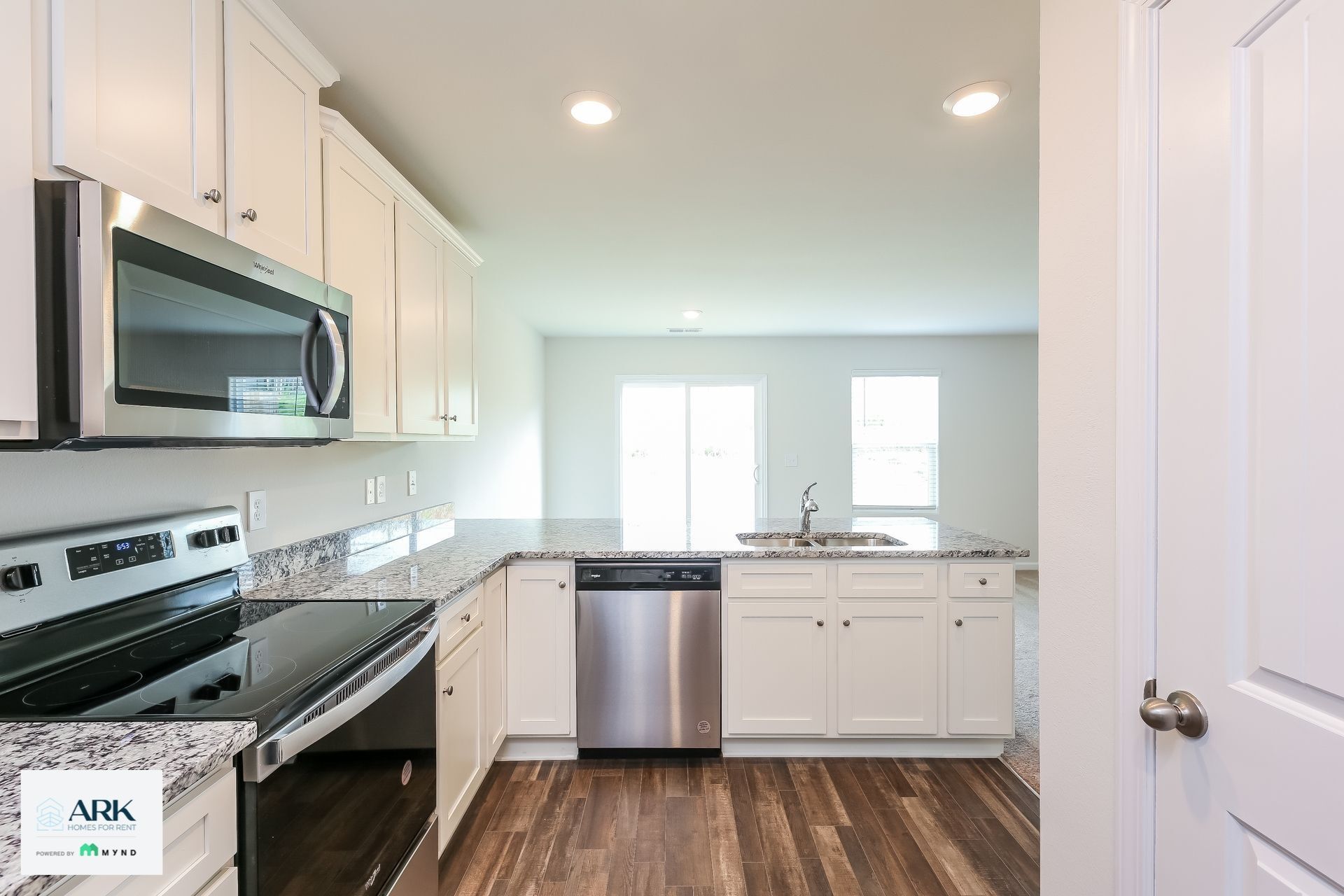 Building Photo - 2106 Southlea Dr