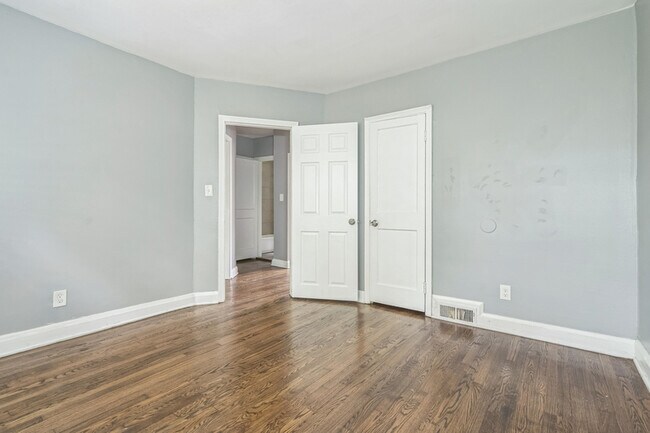 Building Photo - 1122 Gleneagle Rd