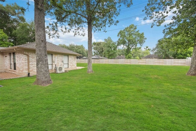 Building Photo - 19302 Forest Fern Ct