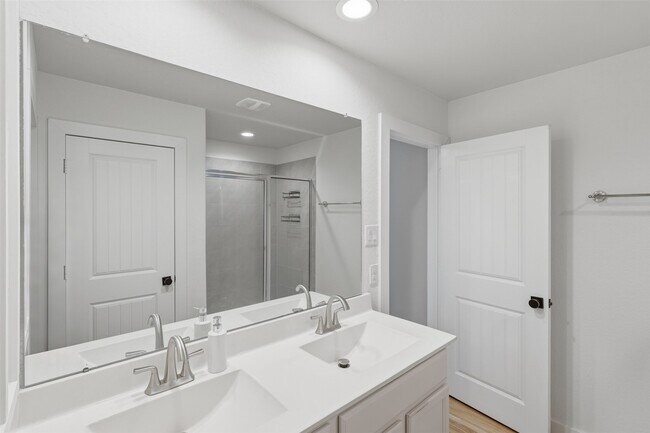 Building Photo - 710 Desert Pea Ln