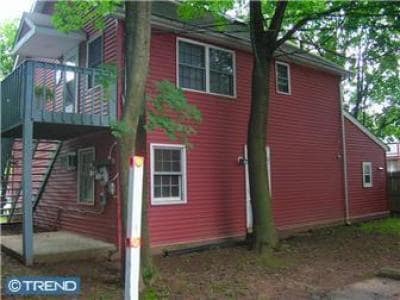 Primary Photo - 716 W Main St