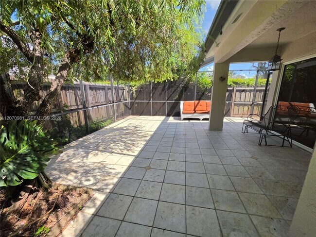Building Photo - 10076 NW 51st Terrace