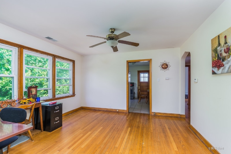 Building Photo - 10601 S Artesian Ave