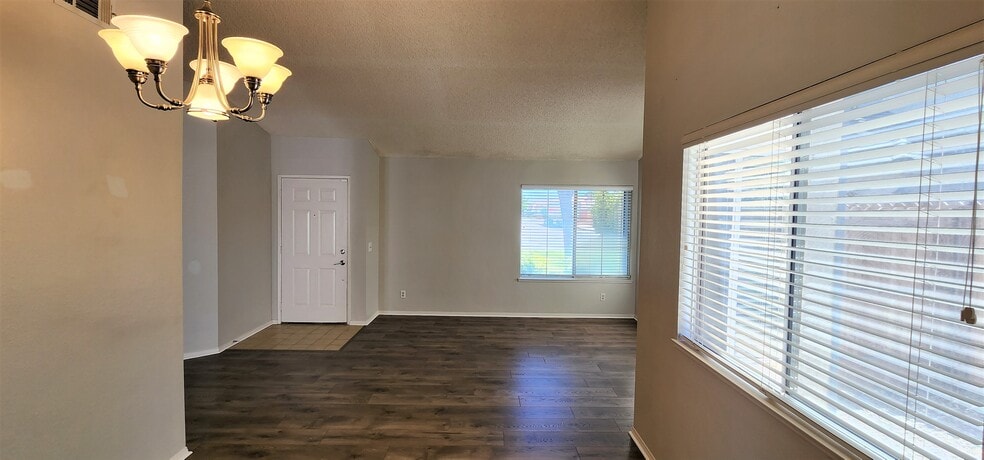 Building Photo - 3219 W Avenue J4