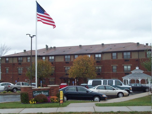 Building Photo - Linden House of Mishawaka