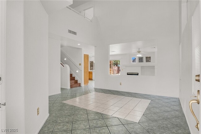 Building Photo - 2260 Blackberry Valley Way