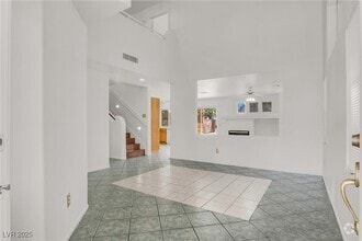 Building Photo - 2260 Blackberry Valley Way