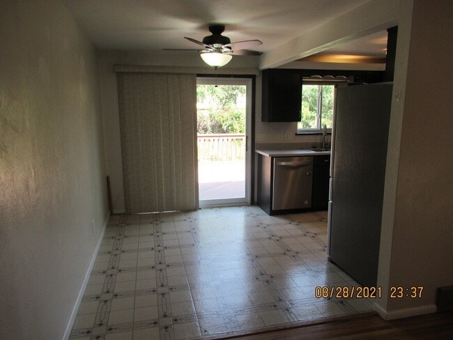 Building Photo - "Charming 4-Bed Arvada Home with Hardwood Floors & Finished Basement!"