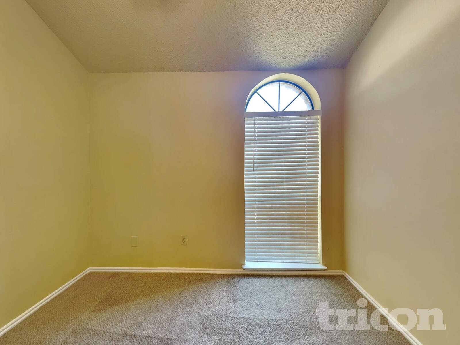 Building Photo - 1715 Cordova Dr