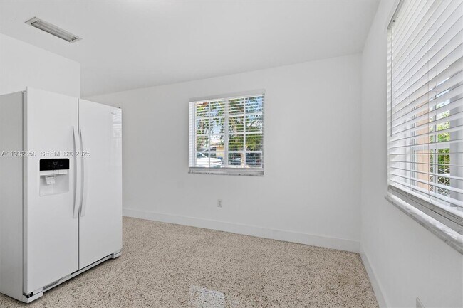 Building Photo - 3500 SW 26th St