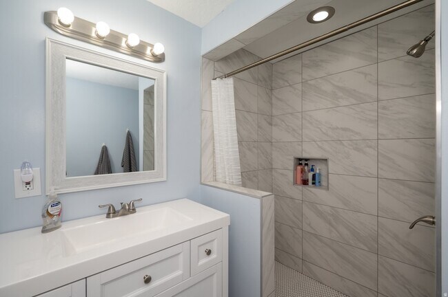 Building Photo - 4112 E Gazelle Run