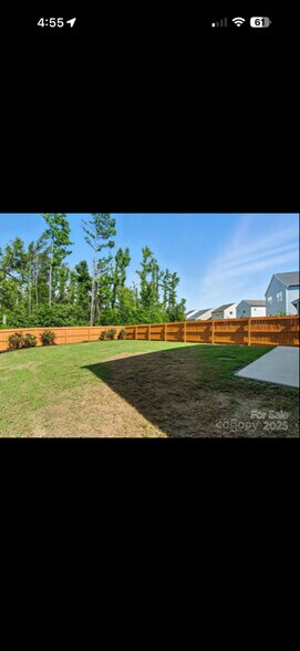 Building Photo - 940 Von Buren Blvd