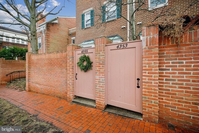 Building Photo - 4353 Westover Pl NW