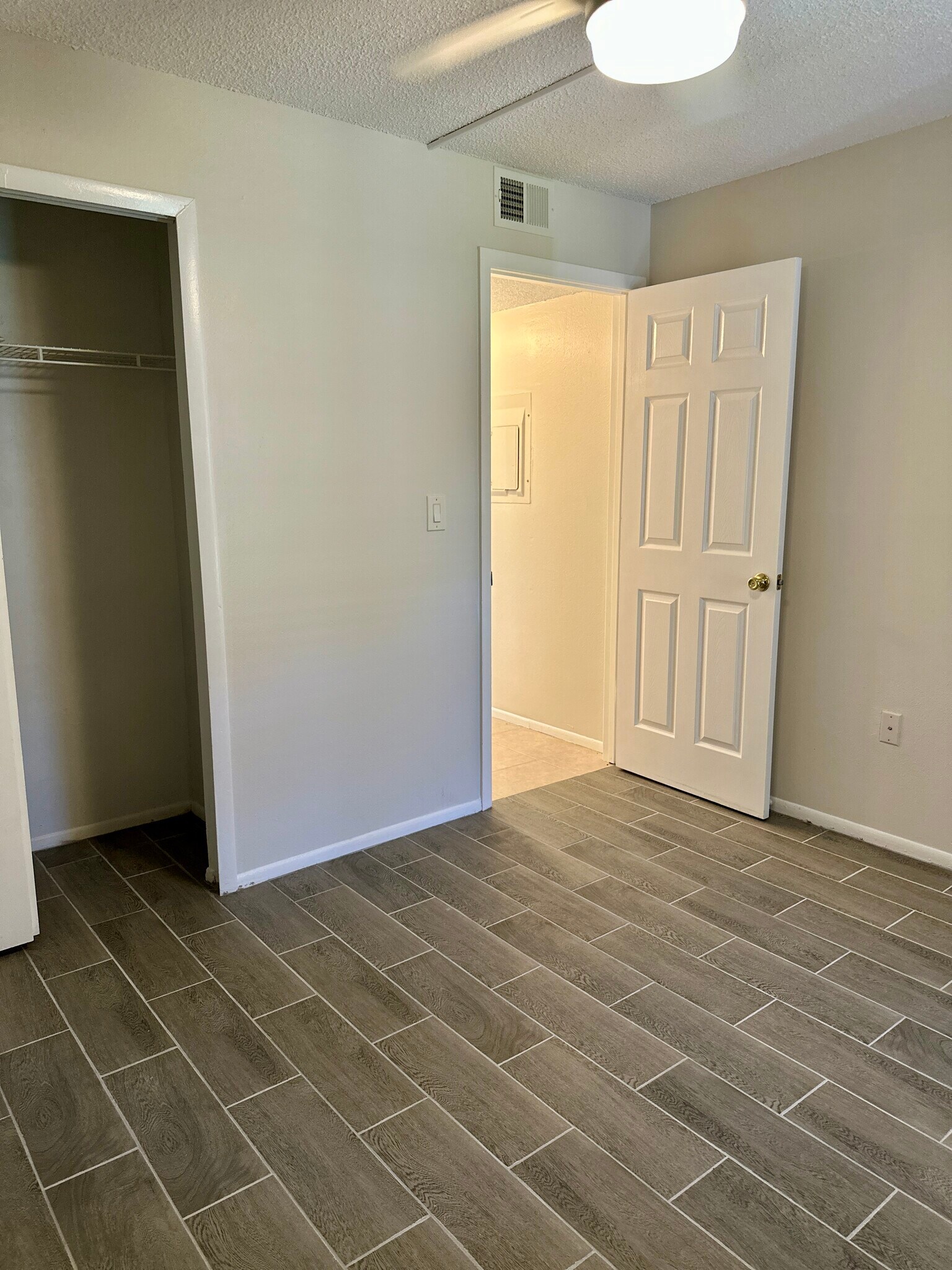 Building Photo - 3455 Countryside Blvd