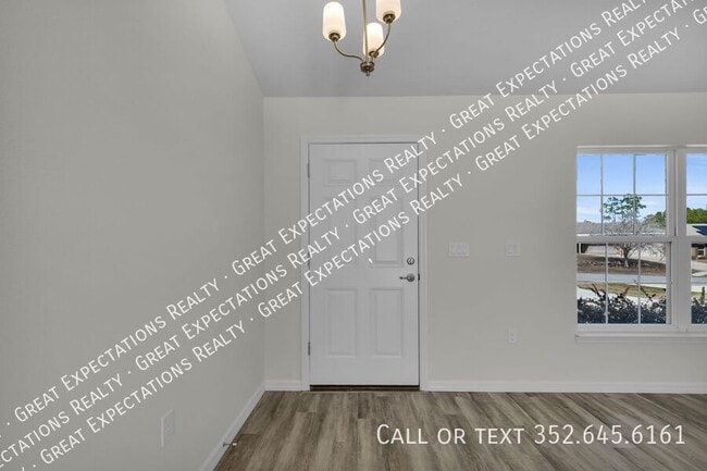 Building Photo - 678 Walkertown Dr