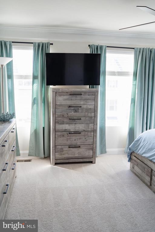 Building Photo - 36046 Auburn Wy