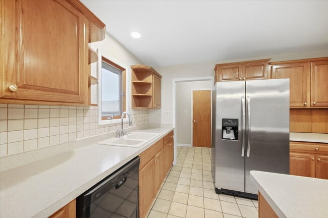 Building Photo - 3-Bed, 1-Bath Country Home in McHenry