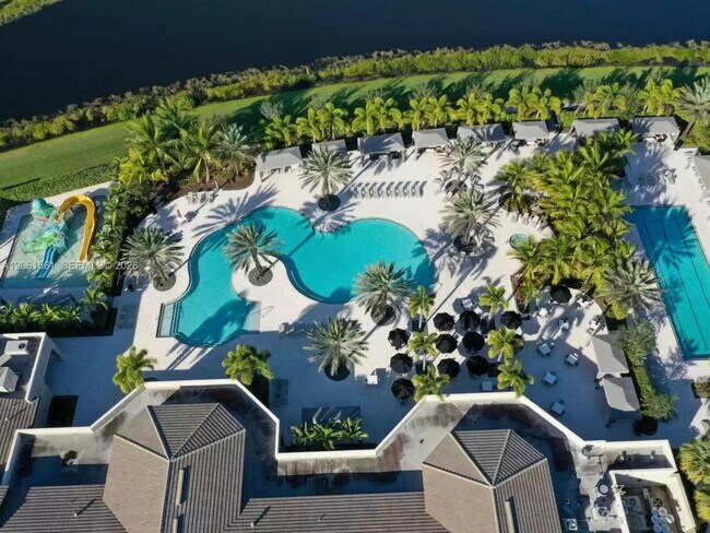 Building Photo - 9529 Eden Roc Ct