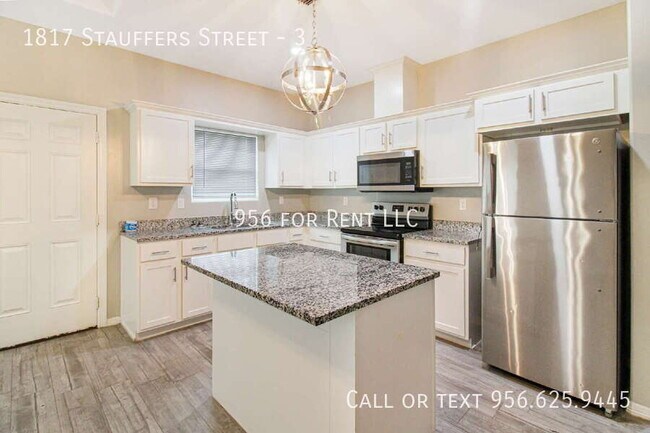 Building Photo - 1817 Stauffers St